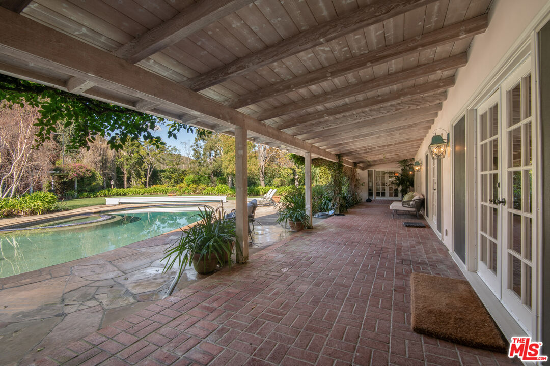 6105 Bonsall Drive Malibu, CA 90265 - Photo 6 of 45