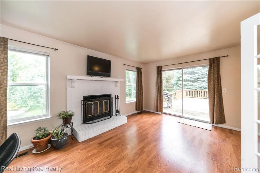 1642 Dancer Drive Rochester Hills, MI 48307 - Photo 8 of 35
