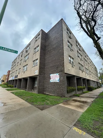 $2,200 | 7200 North Claremont Avenue, Unit 401, Chicago, IL 60645