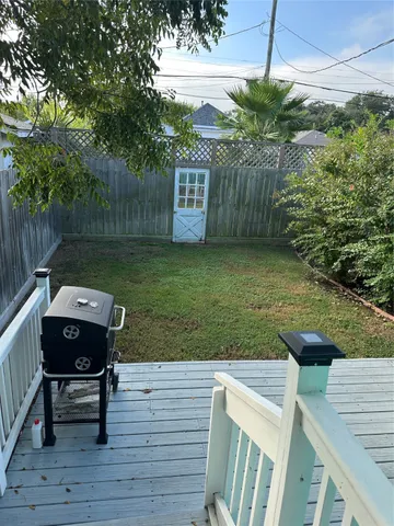 $1,650 | 5211 Avenue Q, Galveston, TX 77551