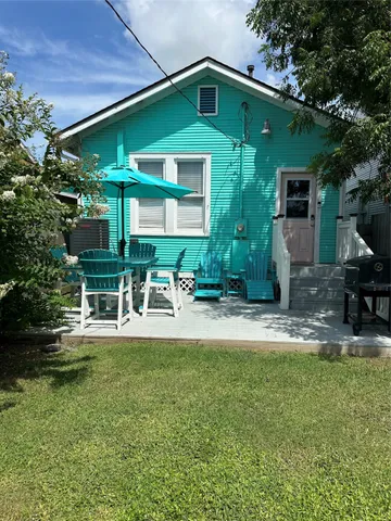$1,650 | 5211 Avenue Q, Galveston, TX 77551
