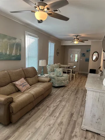 $1,650 | 5211 Avenue Q, Galveston, TX 77551