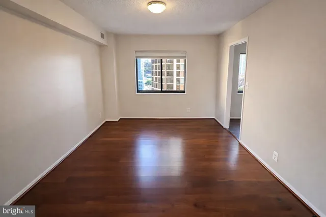 $2,300 | 1600 North Oak Street, Unit 706, Arlington, VA 22209