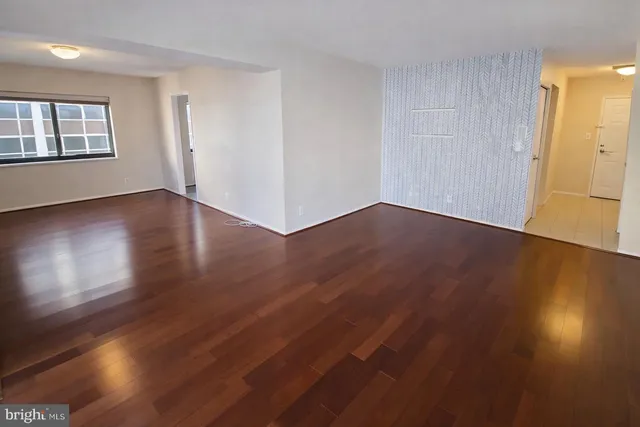 $2,300 | 1600 North Oak Street, Unit 706, Arlington, VA 22209