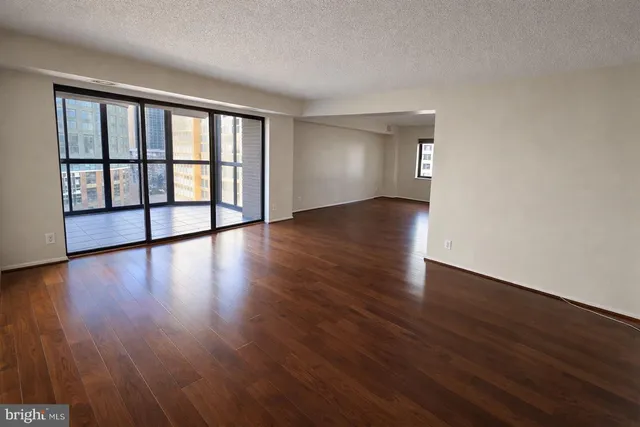 $2,300 | 1600 North Oak Street, Unit 706, Arlington, VA 22209