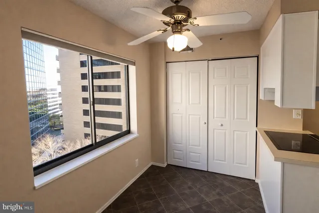 $2,300 | 1600 North Oak Street, Unit 706, Arlington, VA 22209