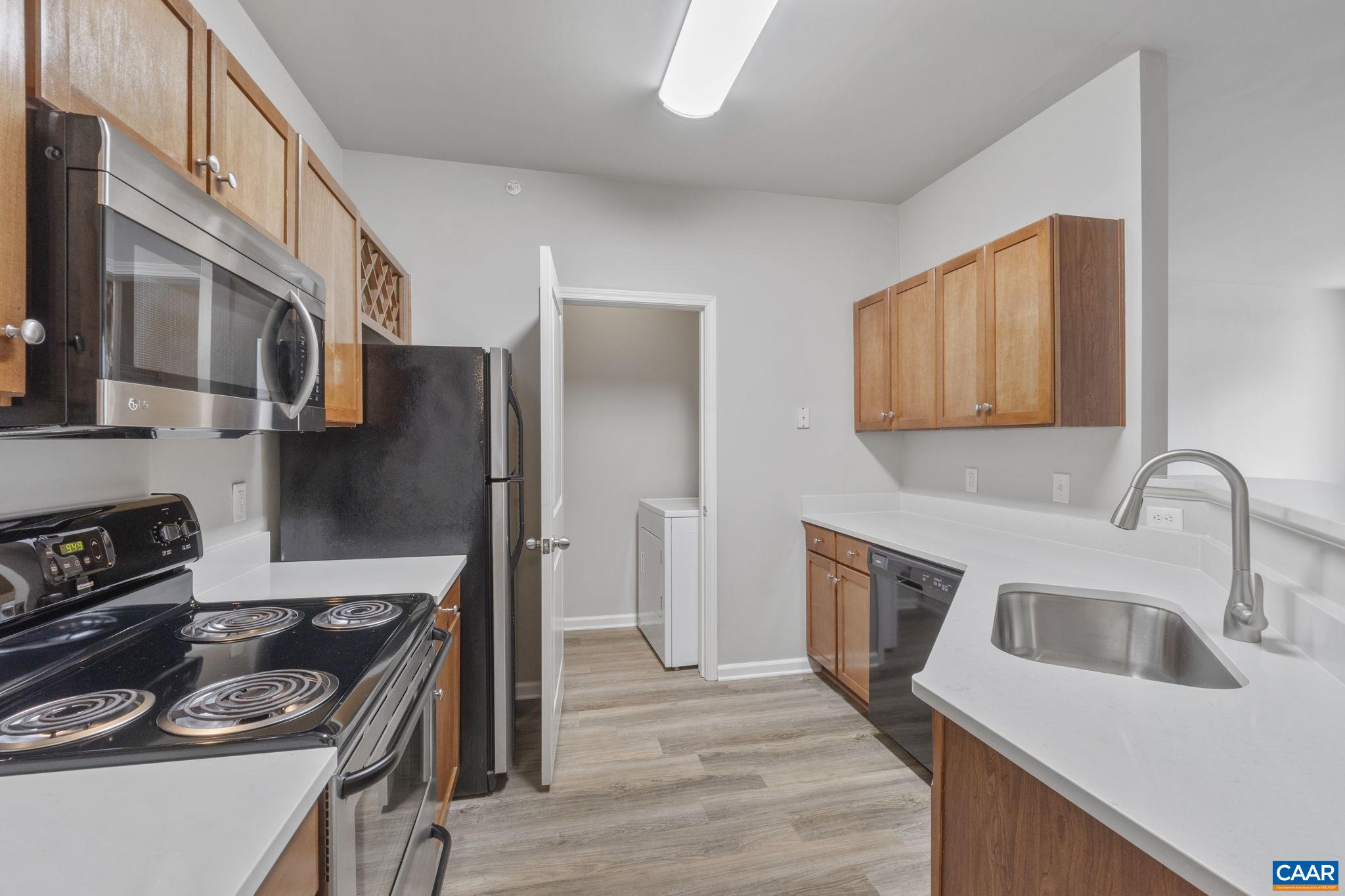 745 Walker Square, Unit 3B Charlottesville, VA 22903 - Photo 11 of 52