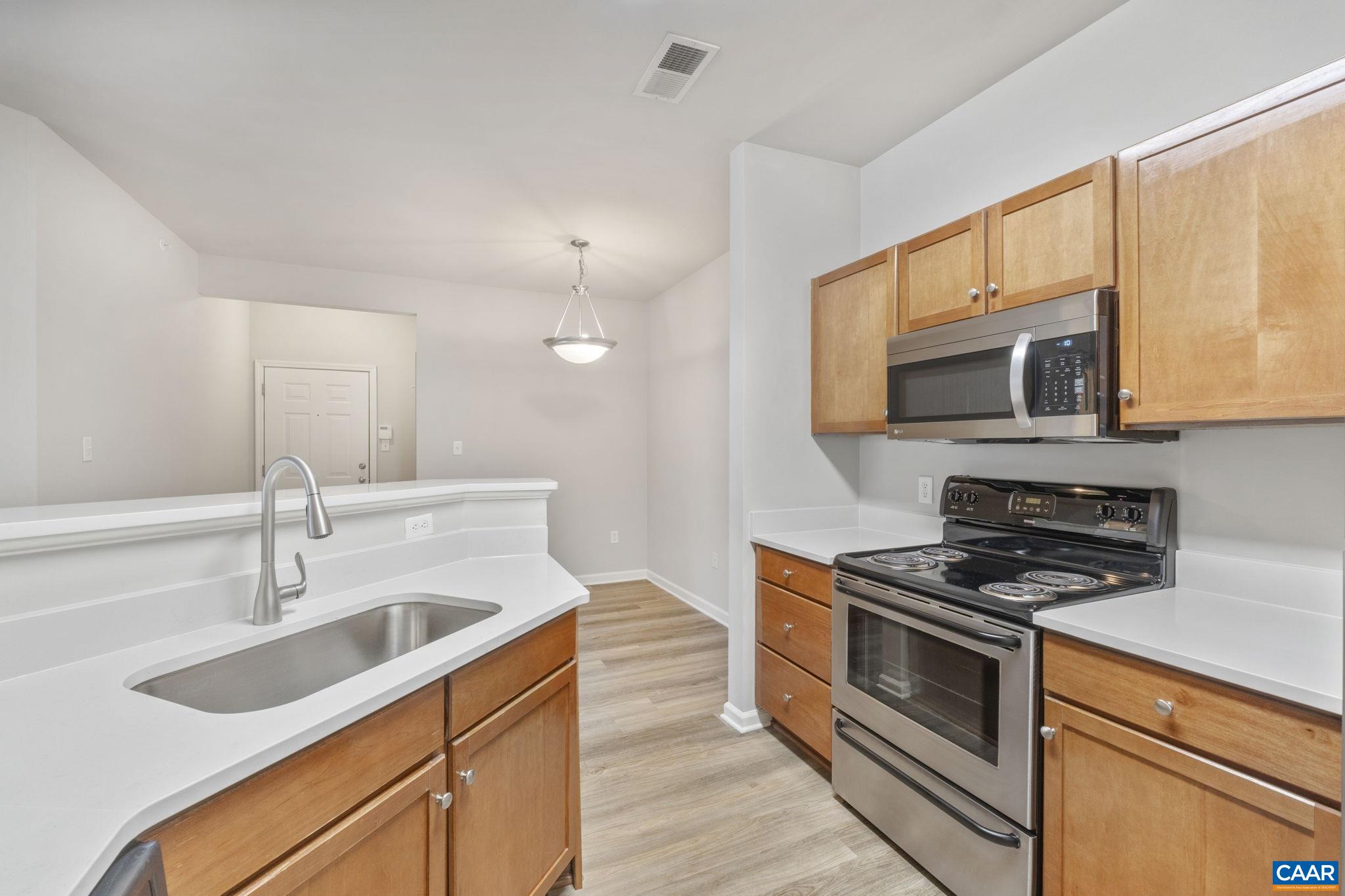 745 Walker Square, Unit 3B Charlottesville, VA 22903 - Photo 12 of 52