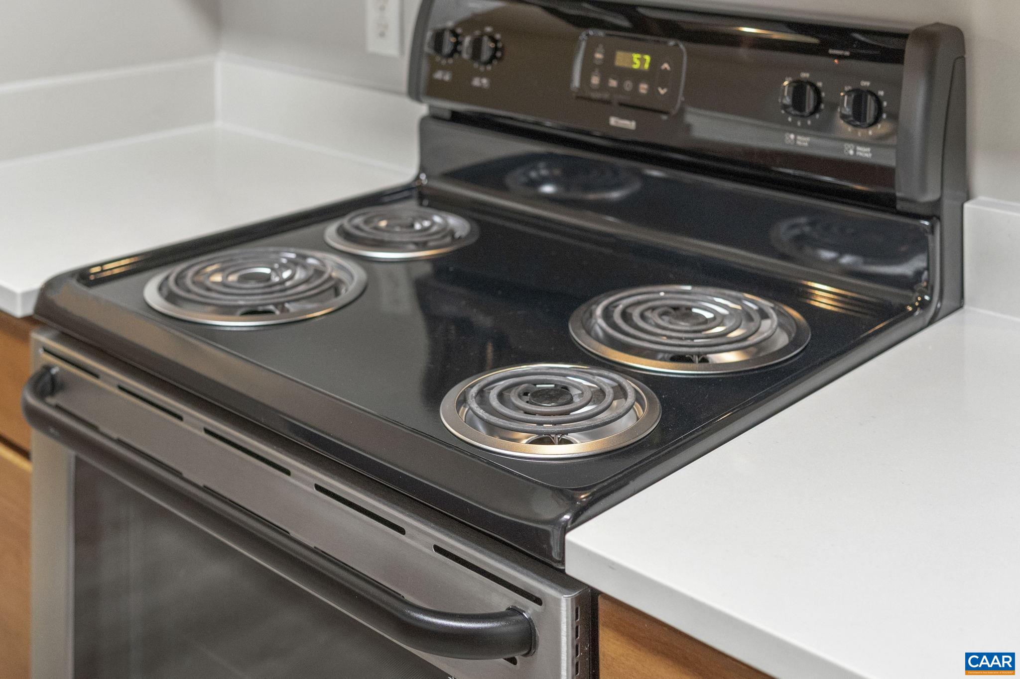 745 Walker Square, Unit 3B Charlottesville, VA 22903 - Photo 13 of 52