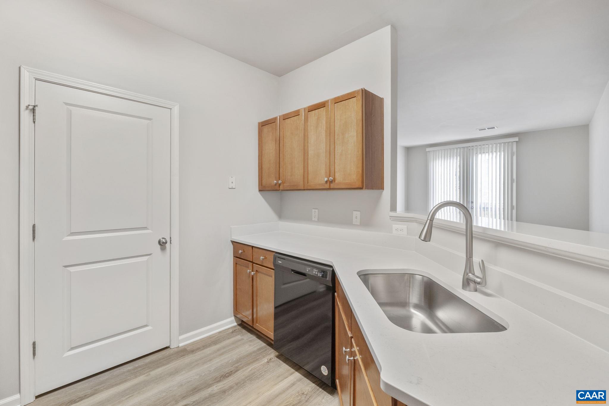 745 Walker Square, Unit 3B Charlottesville, VA 22903 - Photo 14 of 52