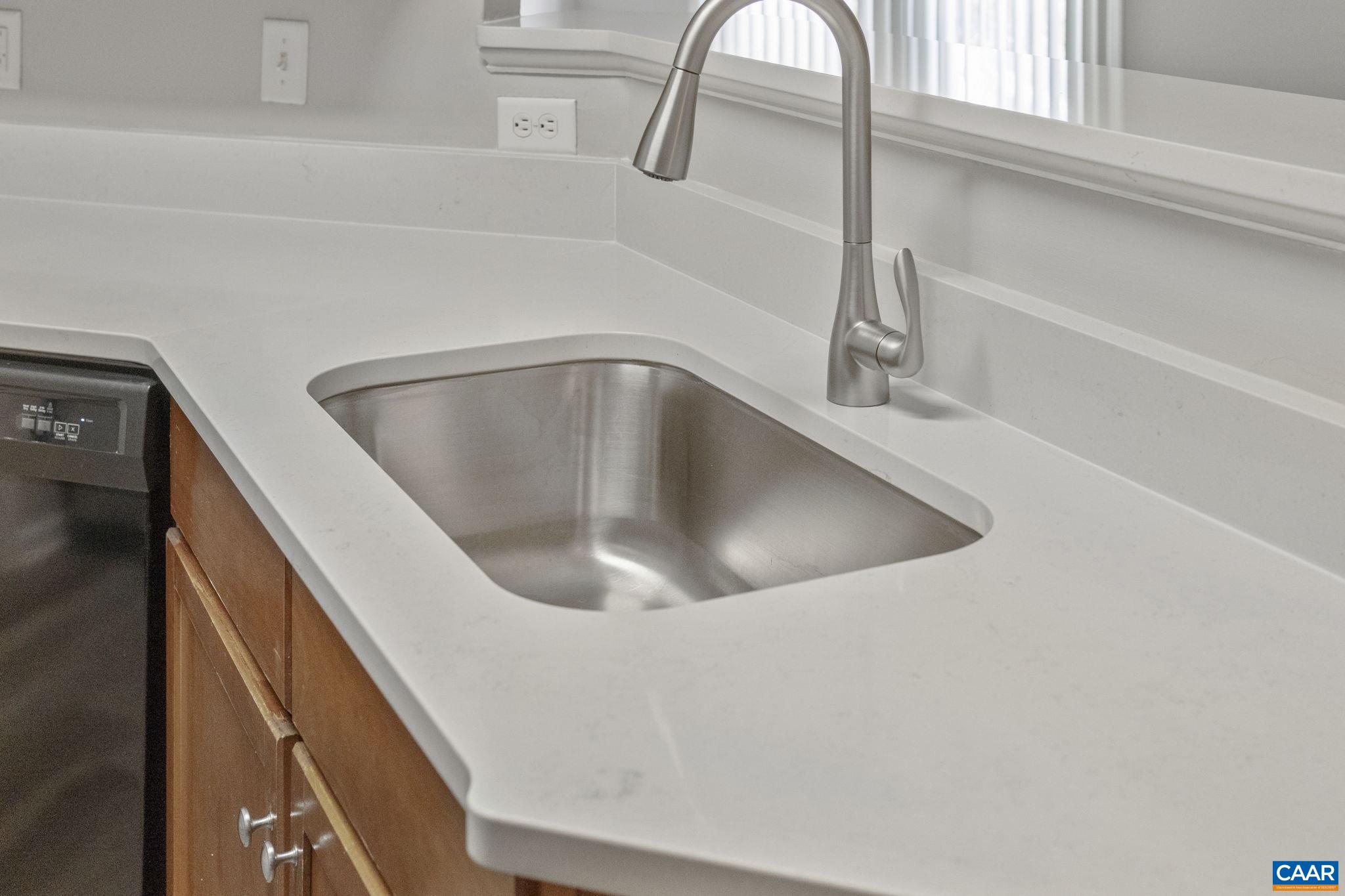 745 Walker Square, Unit 3B Charlottesville, VA 22903 - Photo 15 of 52 New Quartz Countertops