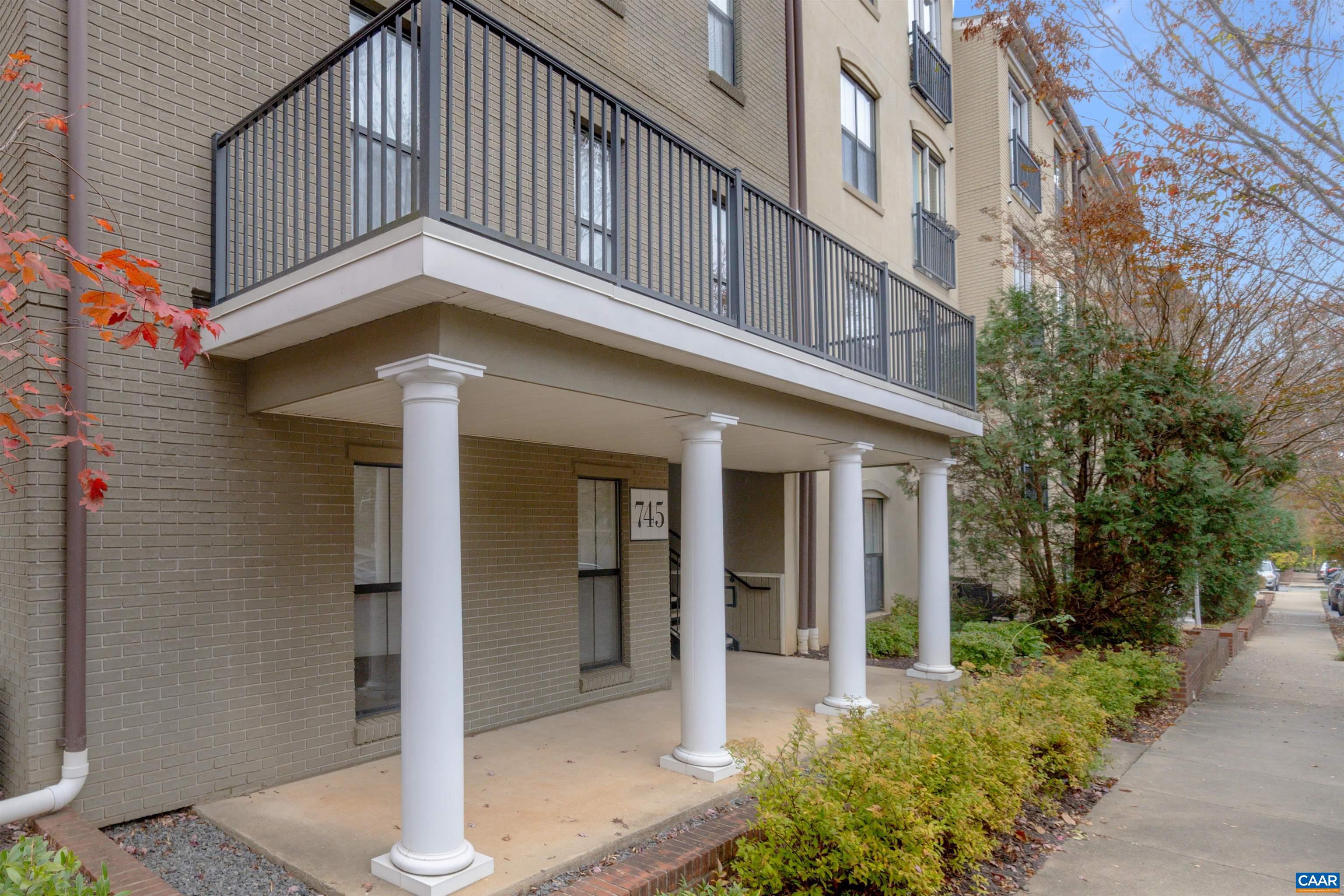 745 Walker Square, Unit 3B Charlottesville, VA 22903 - Photo 4 of 52