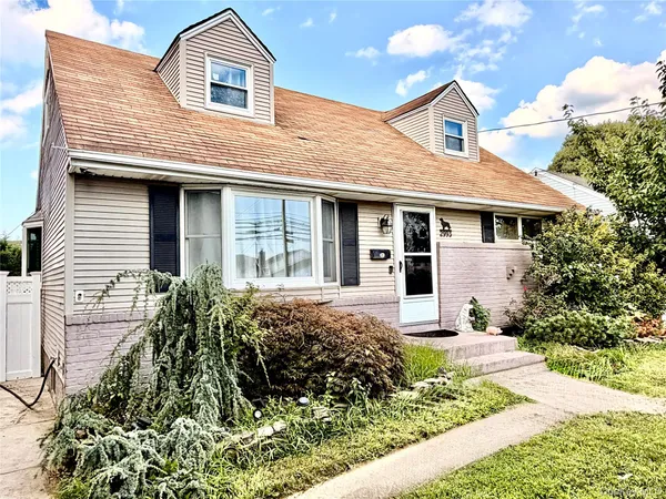 $675,000 | 2993 Brower Avenue, Oceanside, NY 11572