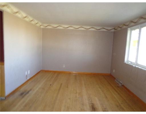 1251 Student Springfield, OH 45503 - Photo 3 of 9