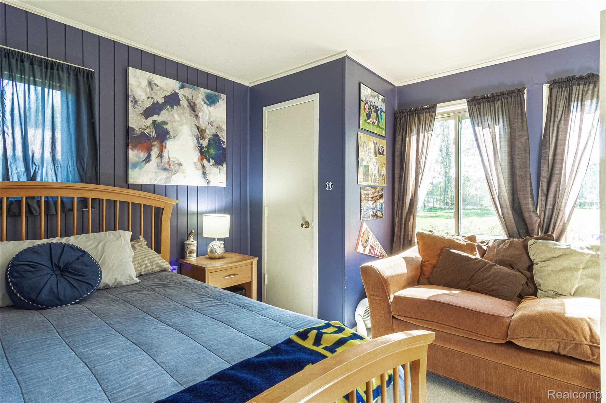 4308 Highland Road Highland, MI 48357 - Photo 32 of 60 Interiors (22 of 33).jpg