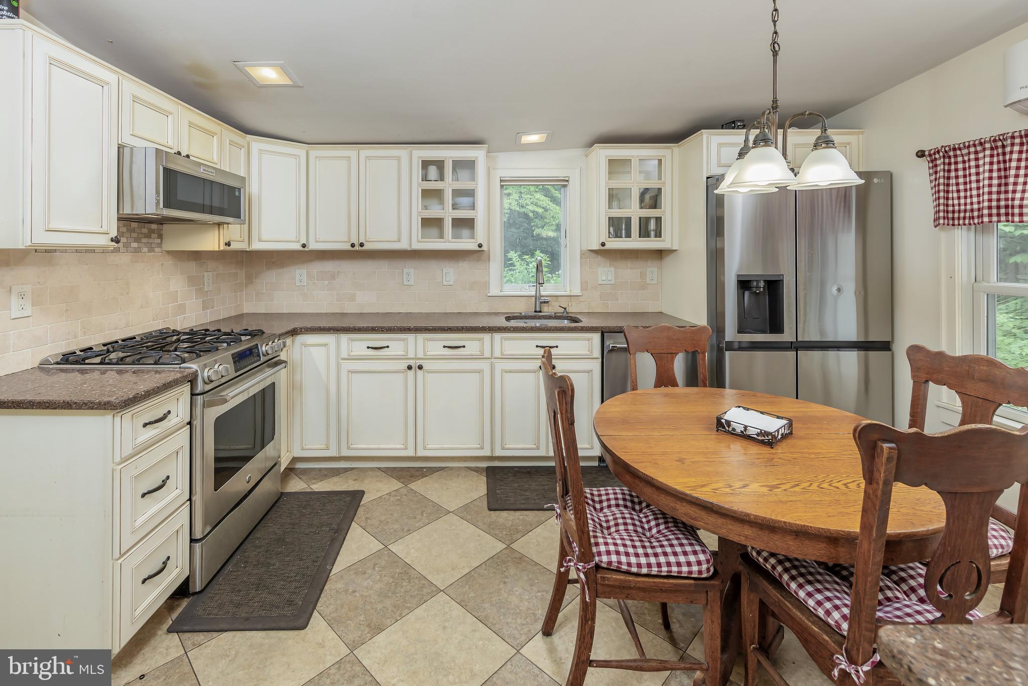 416 Raritan Avenue Atco, NJ 08004 - Photo 2 of 23