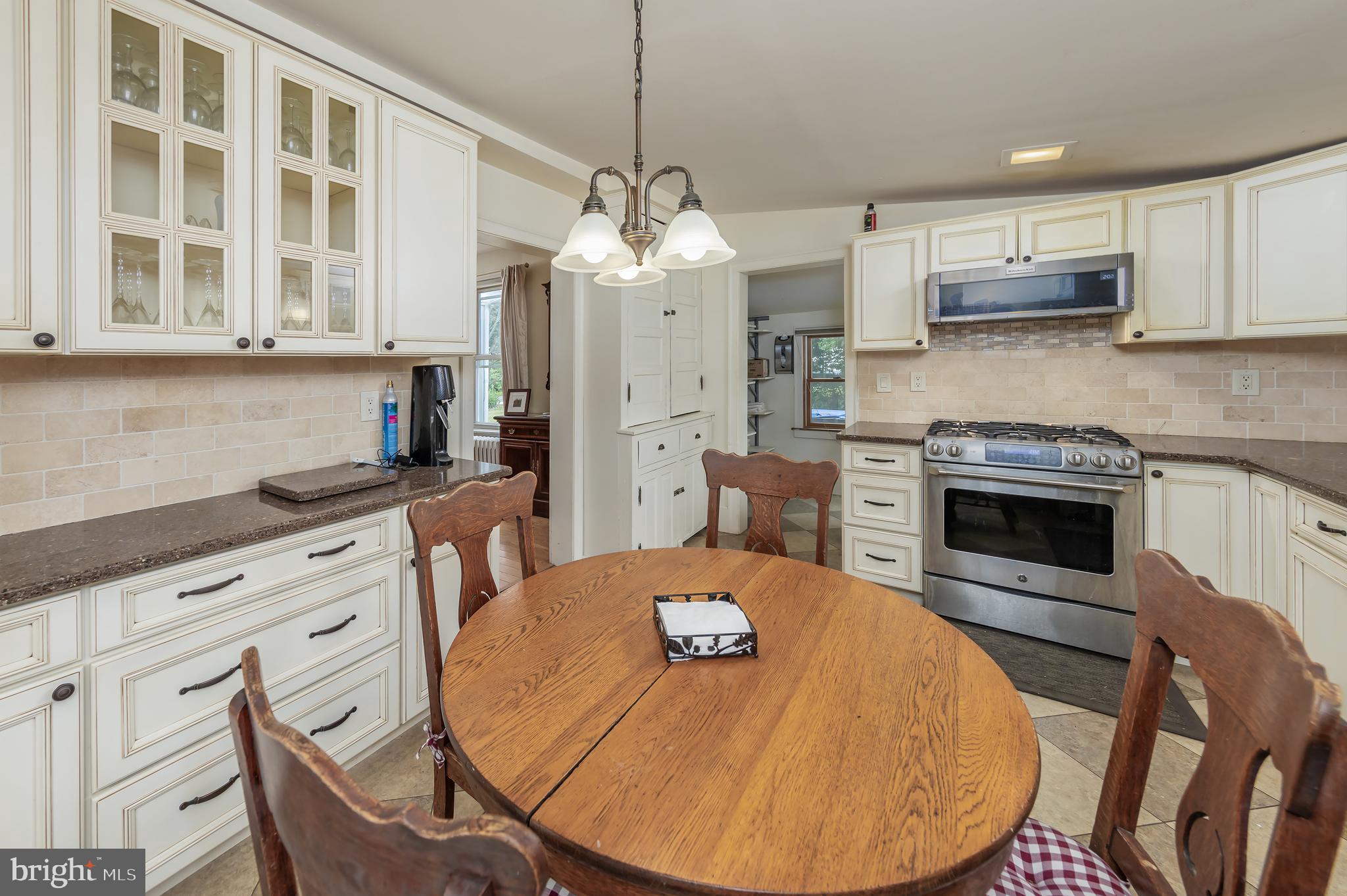 416 Raritan Avenue Atco, NJ 08004 - Photo 4 of 23