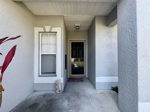 $2,200 | 12626 Lake Vista Drive, Gibsonton, FL 33534