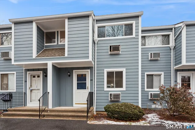 $375,000 | 16 Donna Drive, Unit 20, Norwalk, CT 06854