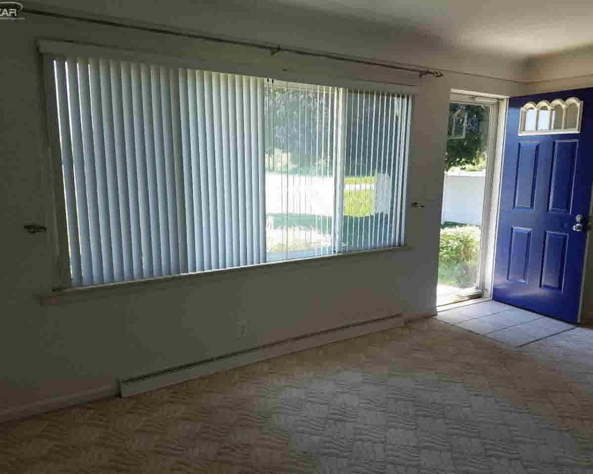 2207 Mapleridge Road Saginaw, MI 48604 - Photo 20 of 20 21175981-20.JPG