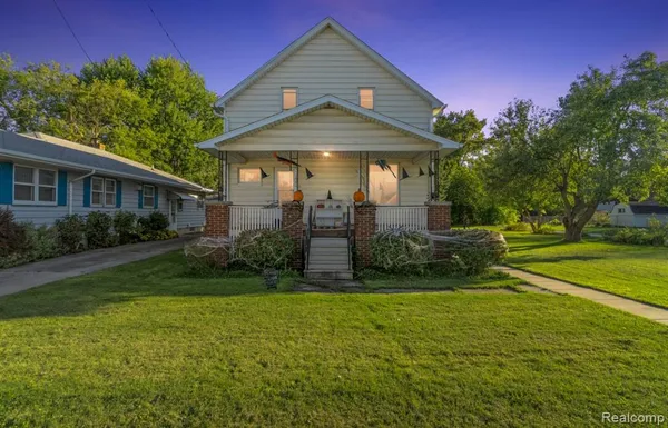$175,000 | 2028 Kosciuszko Avenue, Bay City, MI 48708