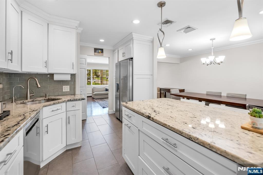 364 Knickerbocker Road Cresskill, NJ 07626 - Photo 17 of 45