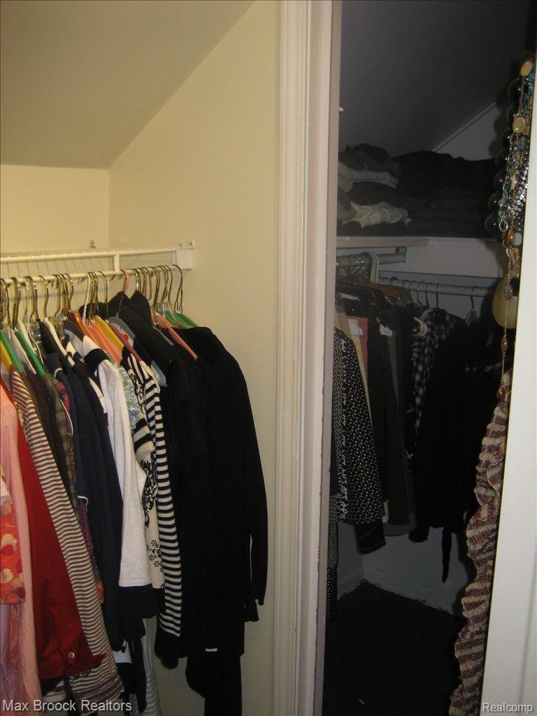 122 East Webster Road Royal Oak, MI 48073 - Photo 10 of 20 Walk in closet