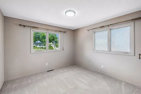 $490,000 | 1790 Crestridge Lane, Eagan, MN 55122