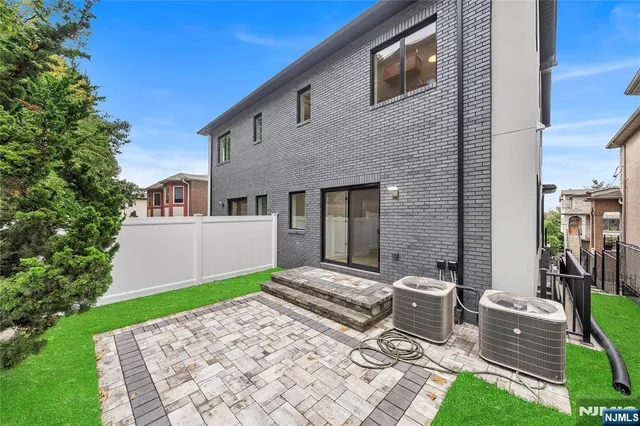 $7,500 | 530 Roff Avenue, Unit A, Palisades Park, NJ 07650