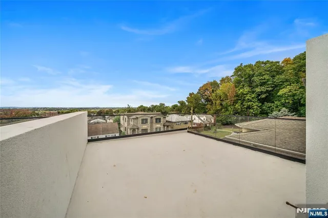 $7,500 | 530 Roff Avenue, Unit A, Palisades Park, NJ 07650