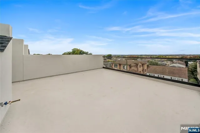 $7,500 | 530 Roff Avenue, Unit A, Palisades Park, NJ 07650