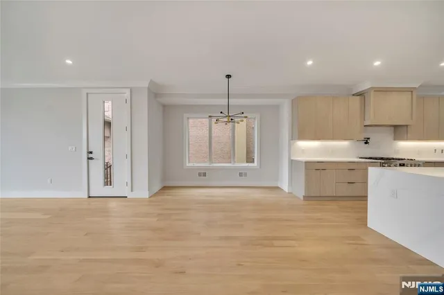 $7,500 | 530 Roff Avenue, Unit A, Palisades Park, NJ 07650