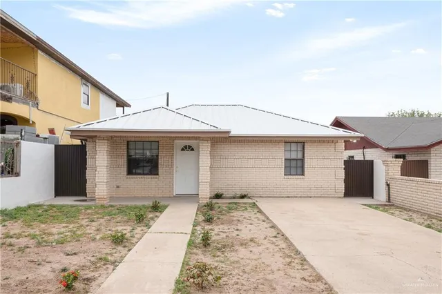 $1,000 | 603 North Houston Street, Rio Grande City, TX 78582