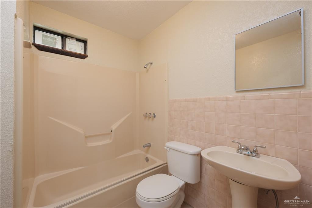 603 North Houston Street Rio Grande City, TX 78582 - Photo 9 of 13