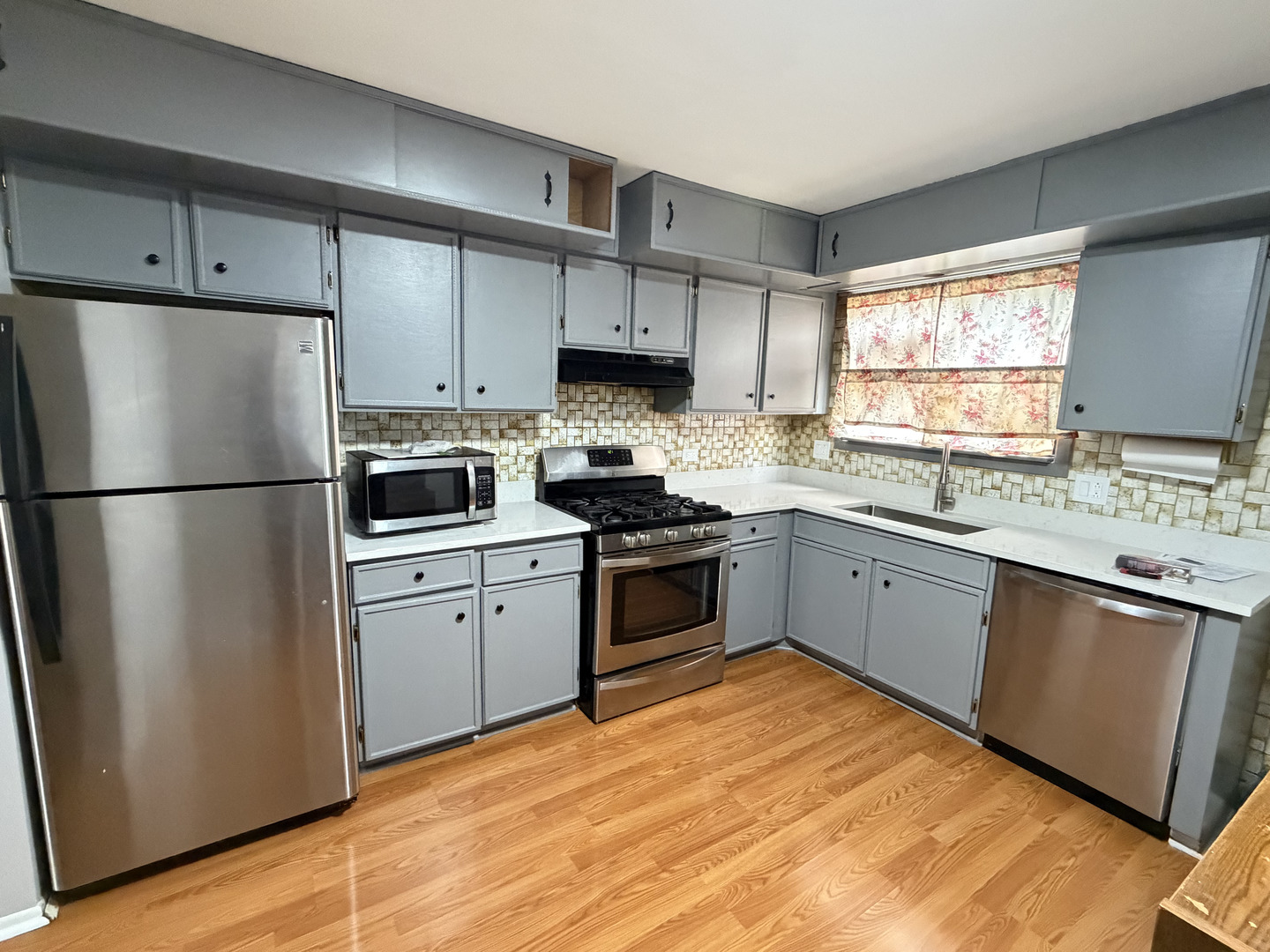 495 McHenry Road, Unit 1B Wheeling, IL 60090 - Photo 2 of 10 Gallery Image 2