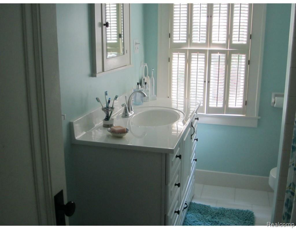 26088 German Mill Road Franklin, MI 48025 - Photo 20 of 25 Full bath - upperstairs