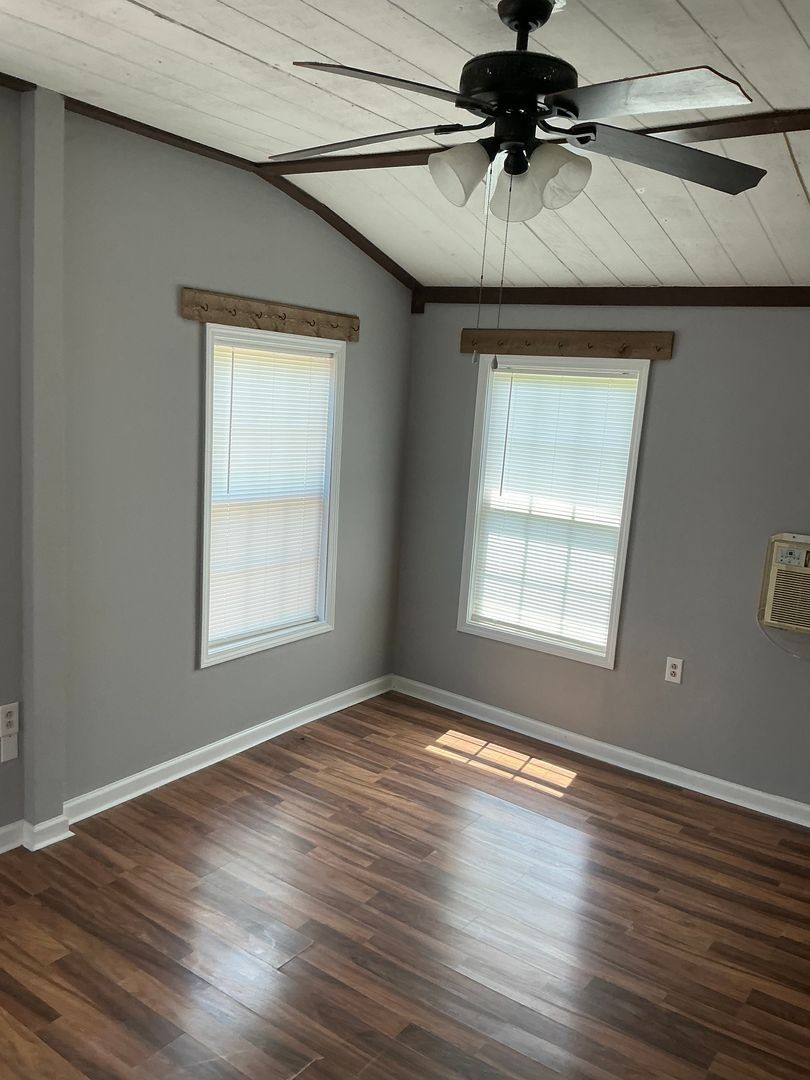 1550 Old Dover Road Clarksville, TN 37042 - Photo 13 of 19