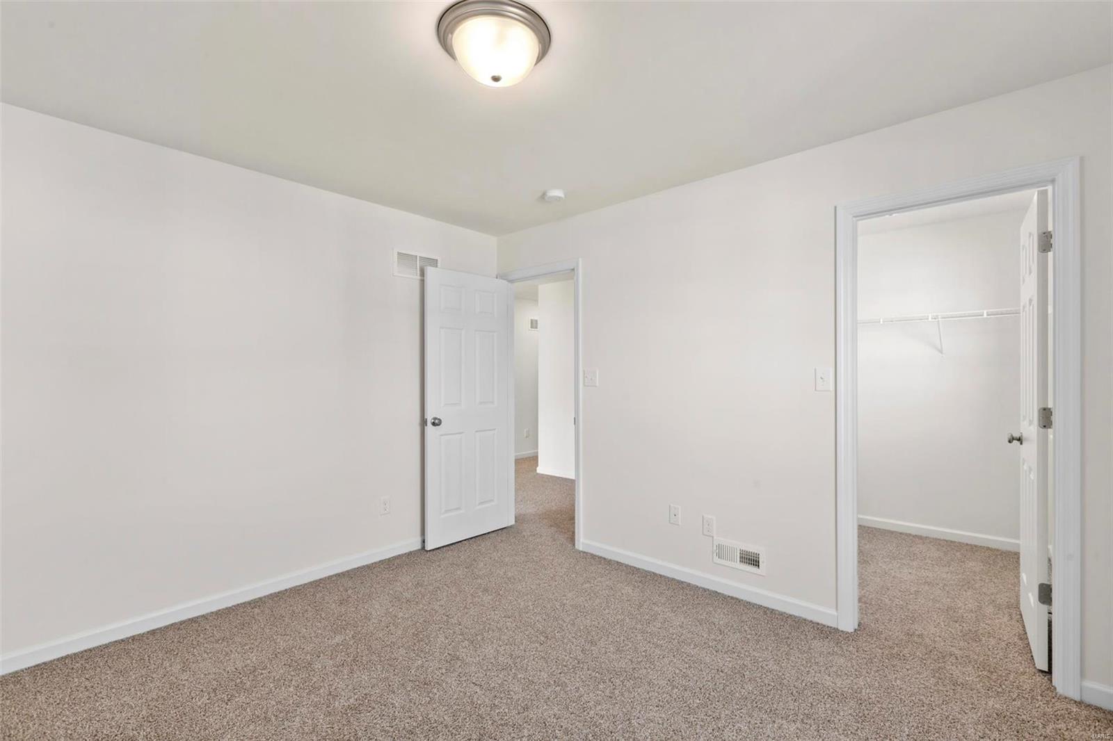 7414 Shadow Point Drive Oakville, MO 63129 - Photo 19 of 24