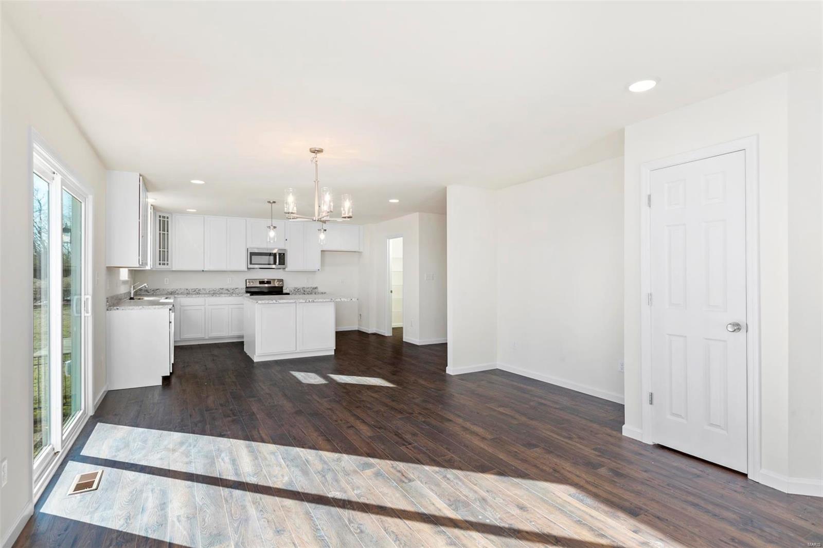 7414 Shadow Point Drive Oakville, MO 63129 - Photo 8 of 24