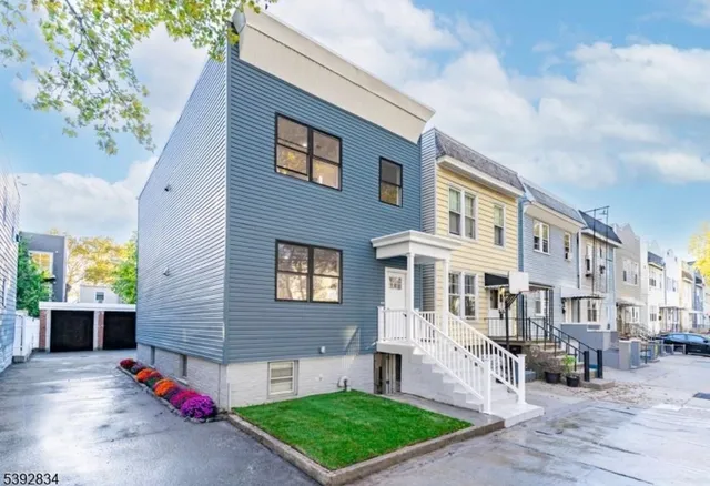 $2,200 | 111 Clarke Avenue, Unit 1, Jersey City, NJ 07304