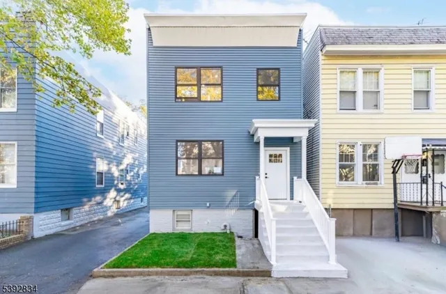 $2,200 | 111 Clarke Avenue, Unit 1, Jersey City, NJ 07304