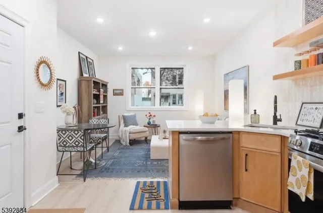 $2,200 | 111 Clarke Avenue, Unit 1, Jersey City, NJ 07304