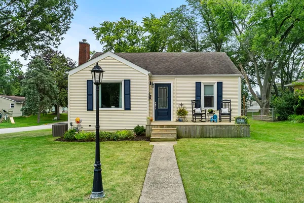 $185,000 | 1530 5th Avenue, Silvis, IL 61282