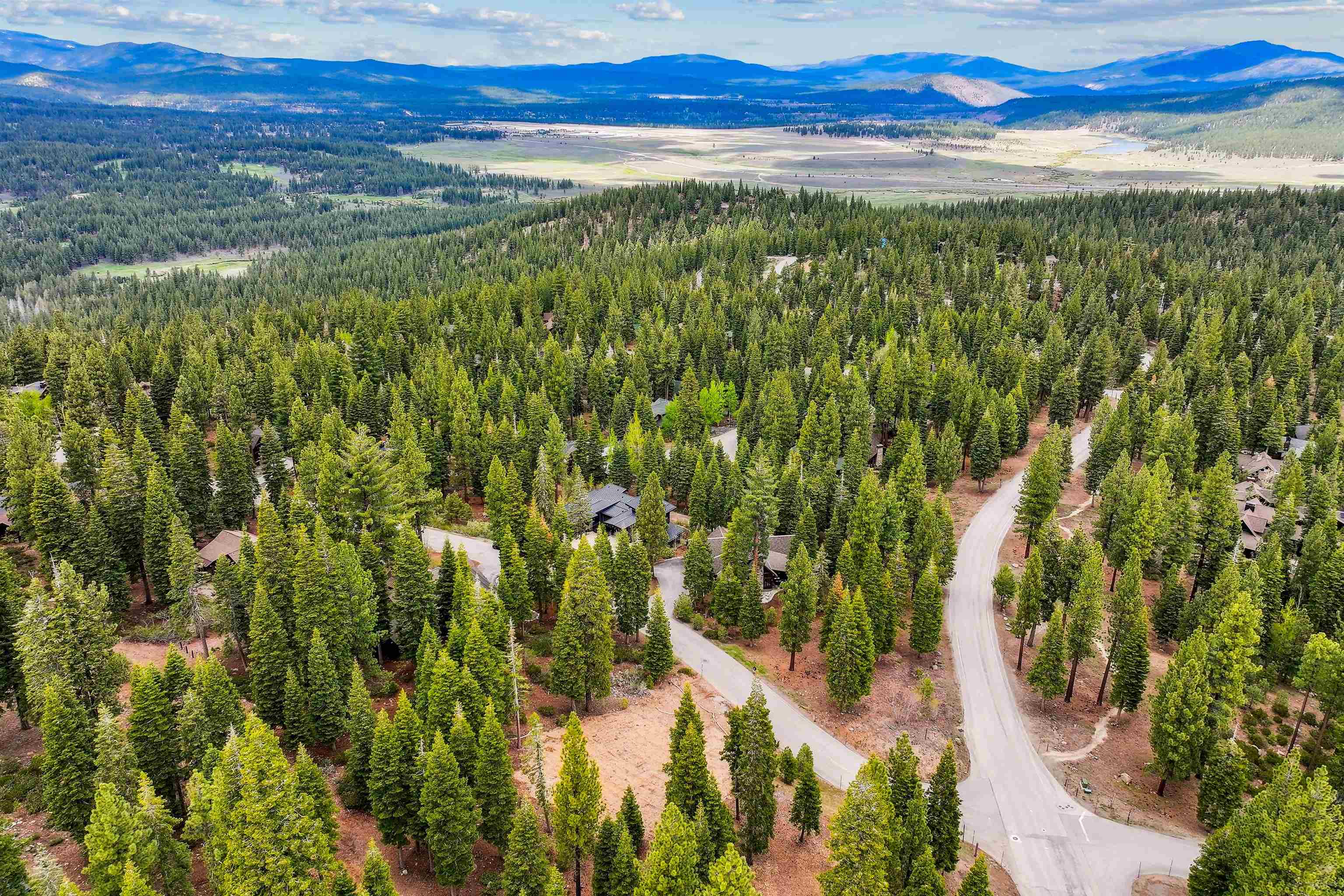 2301 Overlook Place Truckee, CA 96161 - Photo 2 of 18