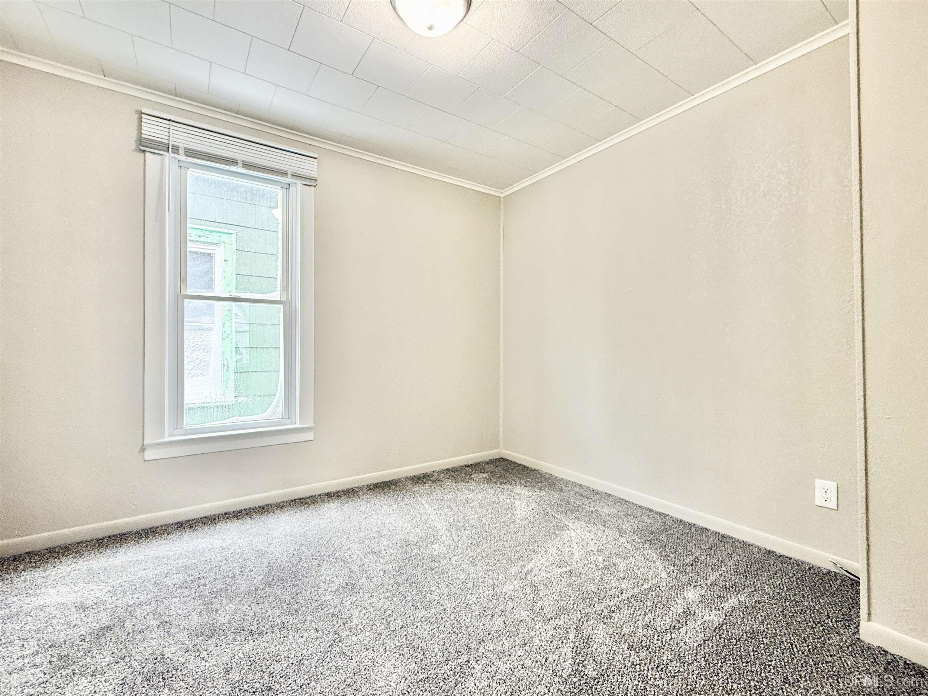 1031 Sheridan Road Escanaba, MI 49829 - Photo 14 of 23