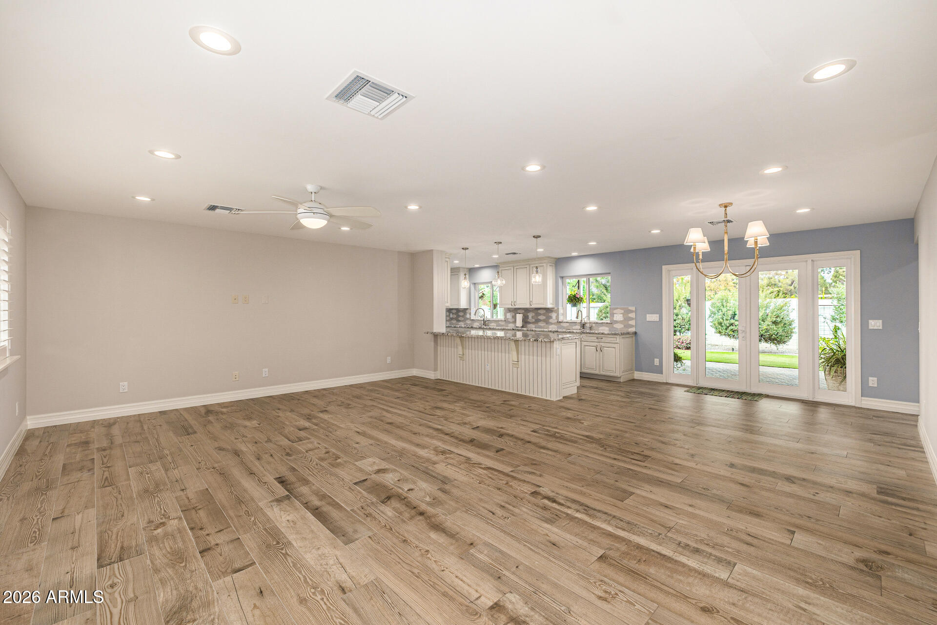 4010 East Coolidge Street Phoenix, AZ 85018 - Photo 21 of 82 22-COOLIDGE