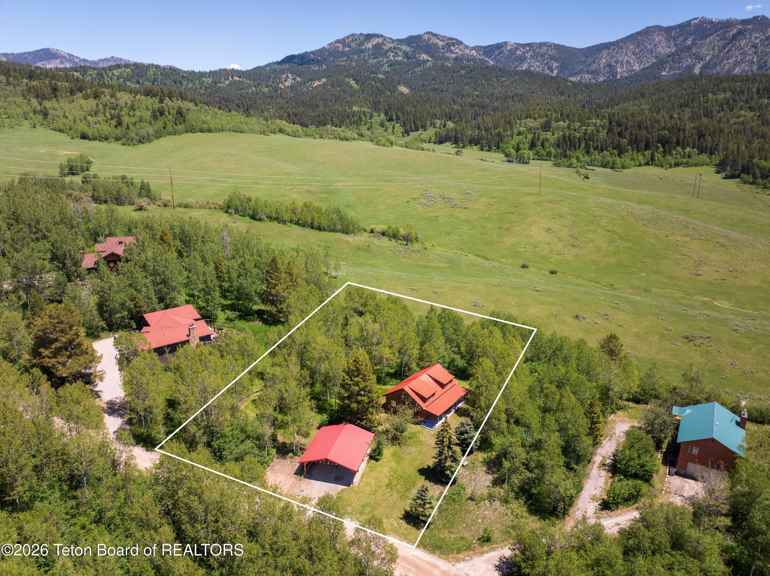 150 Chokecherry Drive Alpine, WY 83128 - Photo 43 of 53 150 Chokecherry_0379_D LINES