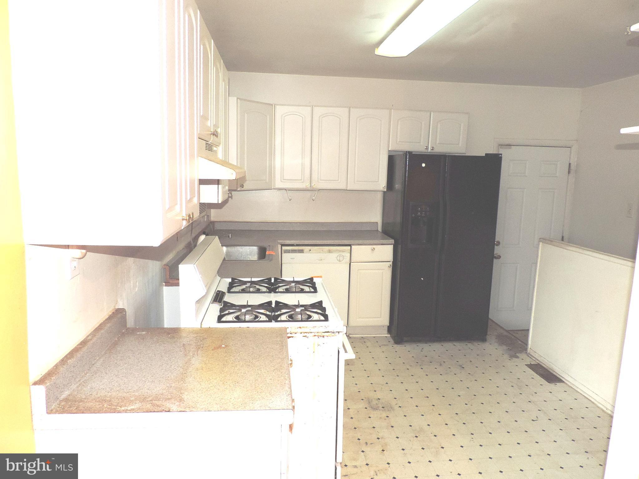 3742 Trent Road Randallstown, MD 21133 - Photo 6 of 18 Kitchen