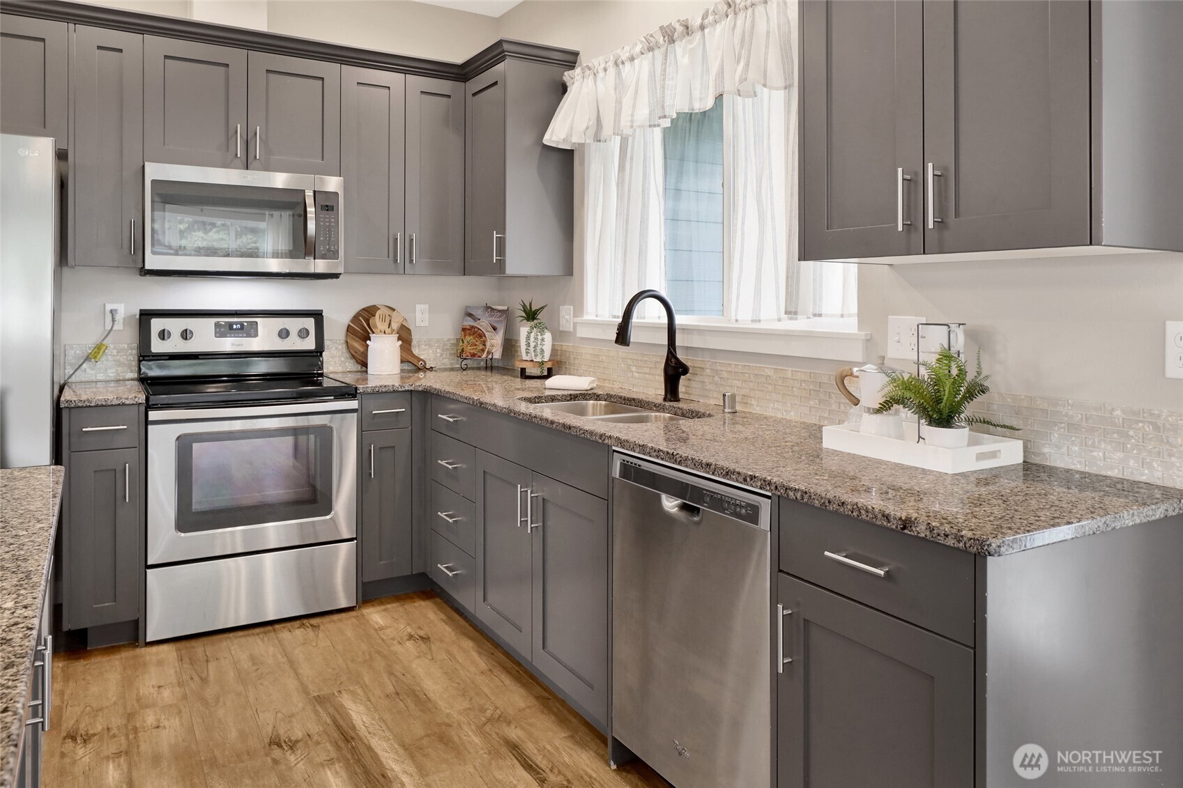 910 Mapleridge Drive Everson, WA 98247 - Photo 13 of 39