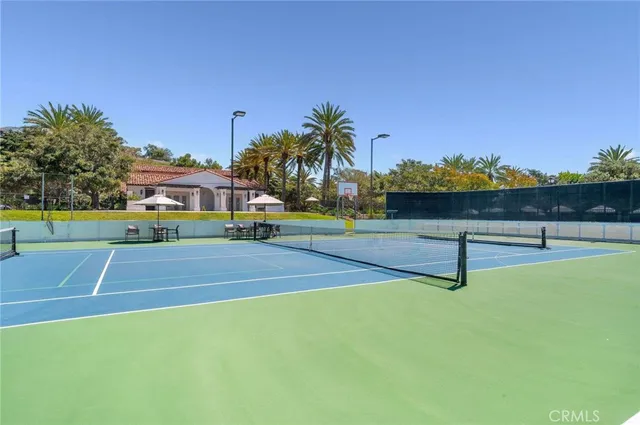 a view of an outdoor space